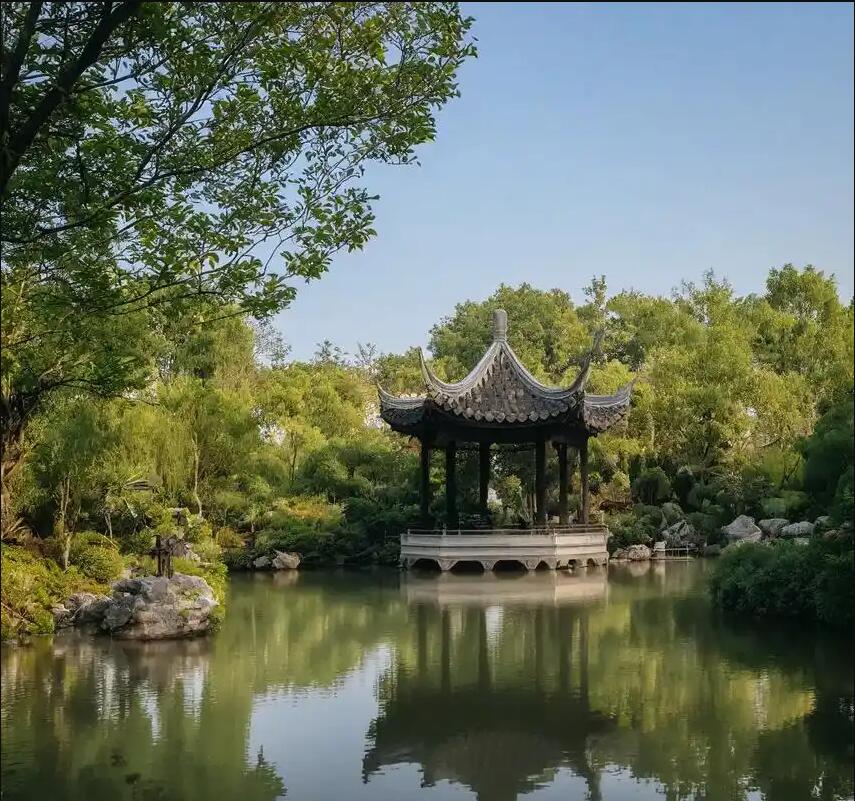 遂宁狼狈餐饮有限公司